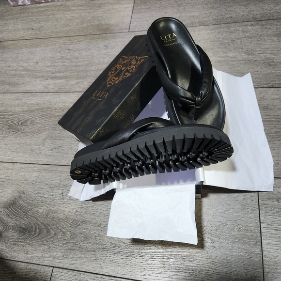 Lita Black Leather Thong by Ciarra Sz 41 NIB - Picture 5 of 6